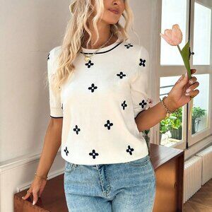 Classic Floral Pattern Striped Trim Knit Top